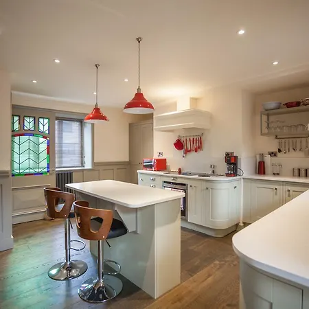 Ludlow - Linnet House - Well Presented Townhouse With Parking - Perfect Location For Exploring On Foot, Sleeps Up To 8 Guests - Hosted By Rentmyhouse Exterior photo