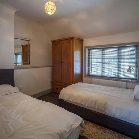 Ludlow - Linnet House - Well Presented Townhouse With Parking - Perfect Location For Exploring On Foot, Sleeps Up To 8 Guests - Hosted By Rentmyhouse Exterior photo