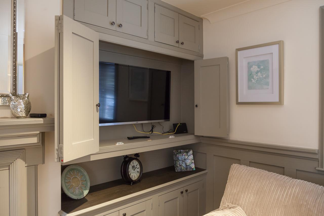 - Linnet House - Well Presented Townhouse With Parking - Perfect Location For Exploring On Foot, Sleeps Up To 8 Guests - Hosted By Rentmyhouse Apartment