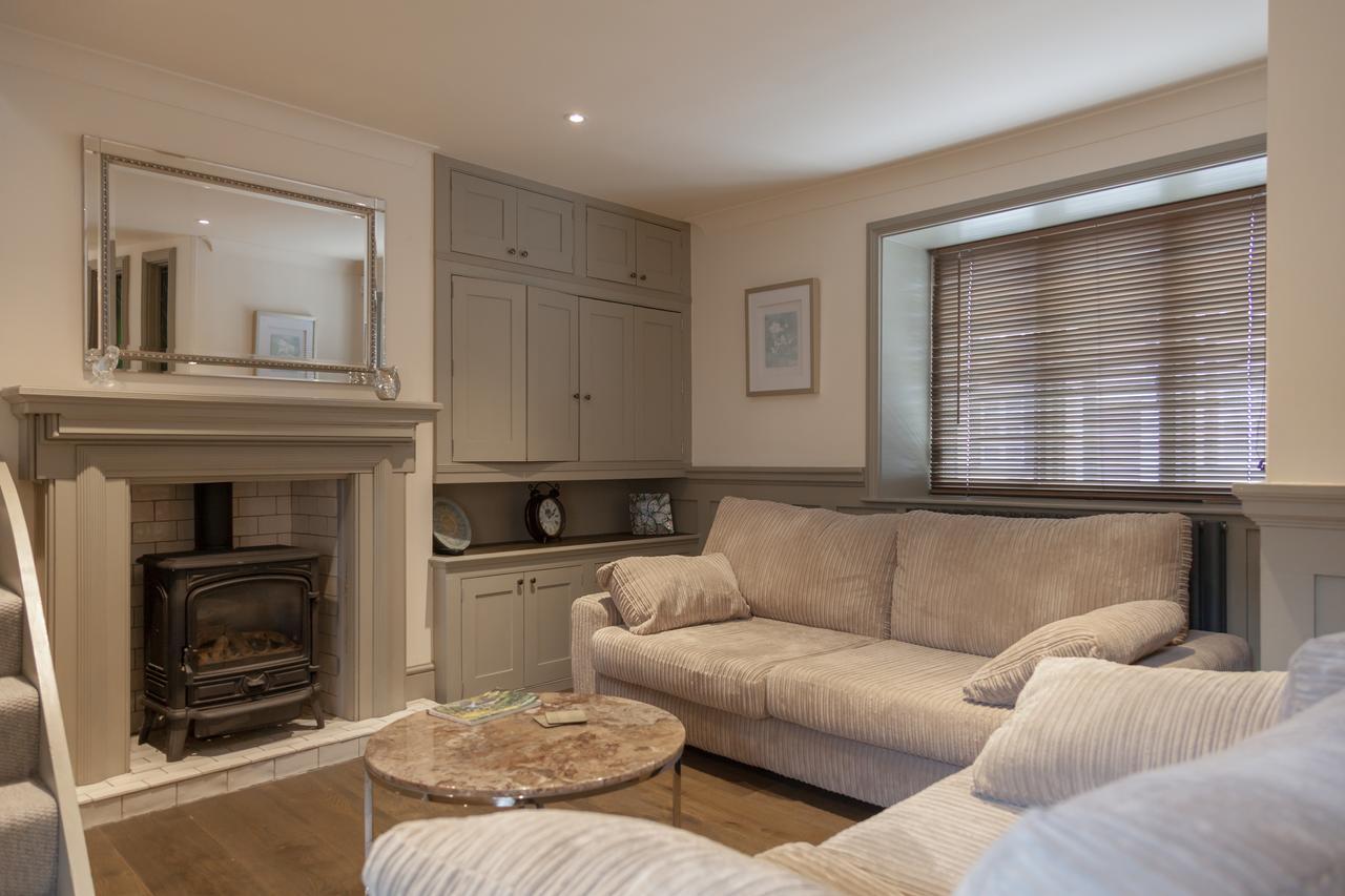Apartment - Linnet House - Well Presented Townhouse With Parking - Perfect Location For Exploring On Foot, Sleeps Up To 8 Guests - Hosted By Rentmyhouse *