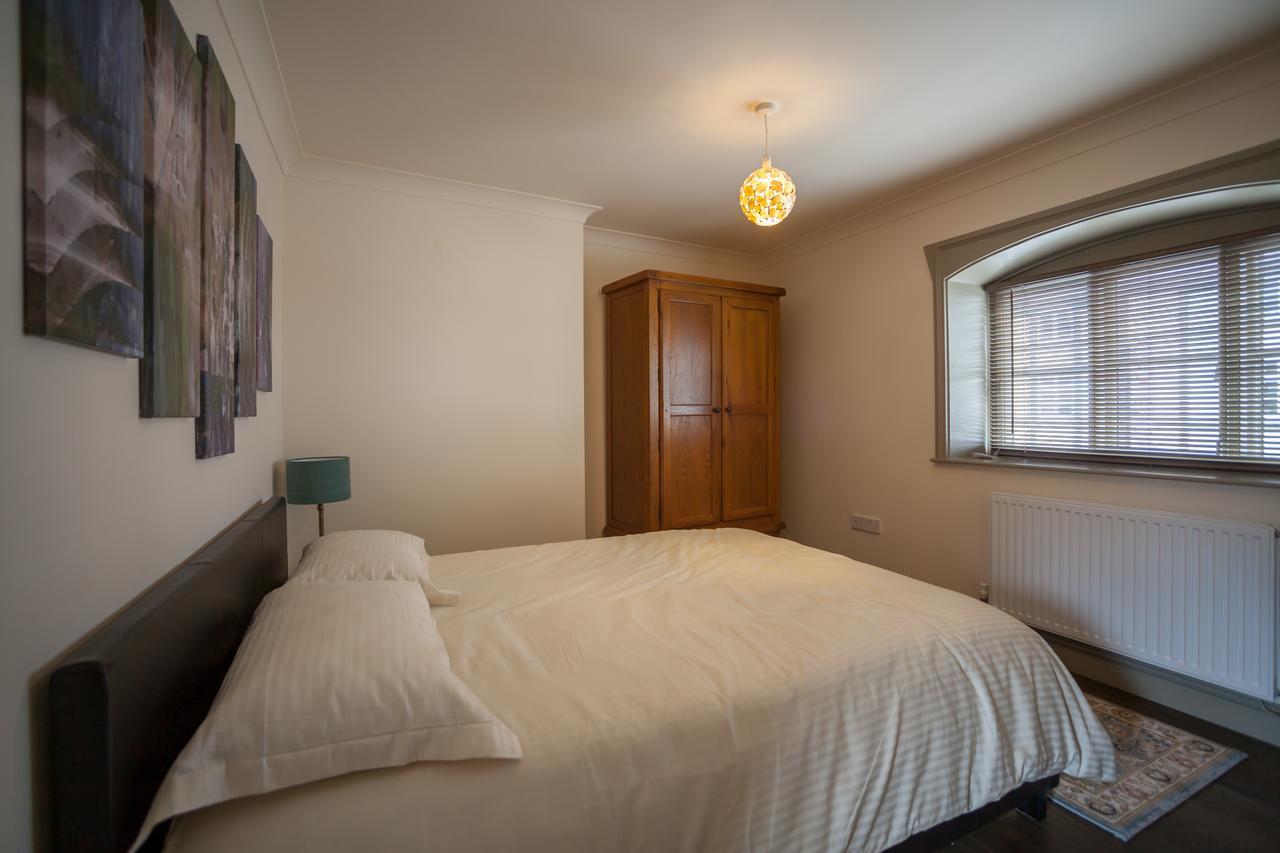 - Linnet House - Well Presented Townhouse With Parking - Perfect Location For Exploring On Foot, Sleeps Up To 8 Guests - Hosted By Rentmyhouse Ludlow