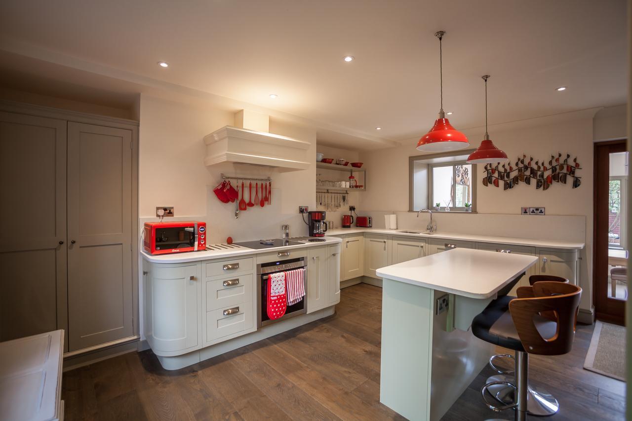 - Linnet House - Well Presented Townhouse With Parking - Perfect Location For Exploring On Foot, Sleeps Up To 8 Guests - Hosted By Rentmyhouse Ludlow